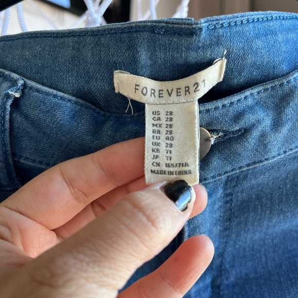 Jeans - Picture 2 of 2